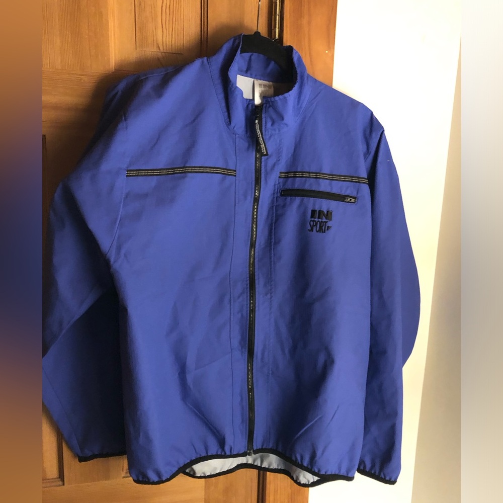 Large nylon ladies zip up jacket for athletics